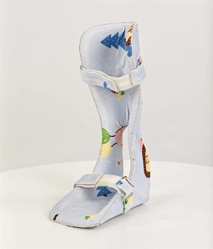 Walking boots for kid